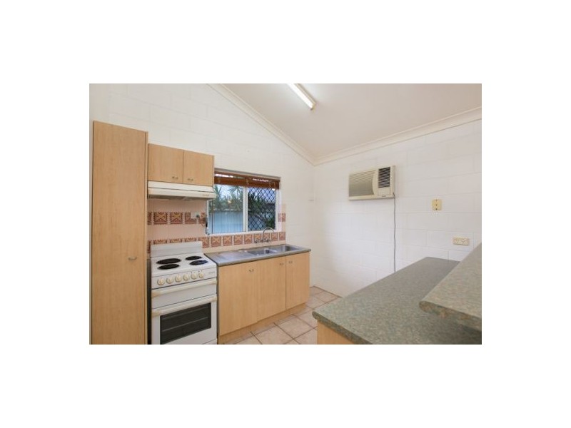 5/485 Mccoombe Street, Mooroobool QLD 4870