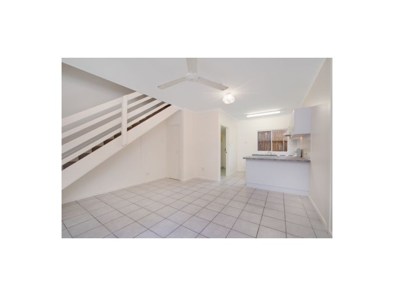 7/9 Balaclava Road, Earlville QLD 4870