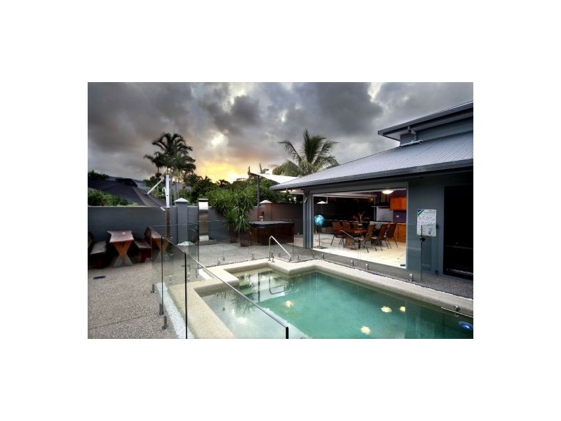 6 Edge Cl, Kewarra Beach QLD 4879