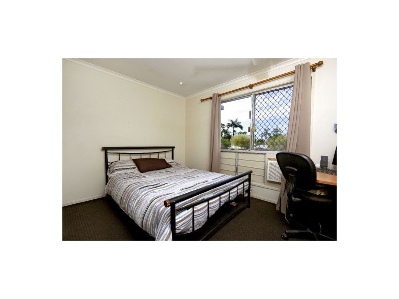 44 Alberta Drive, Woree QLD 4868