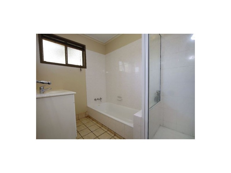 44 Alberta Drive, Woree QLD 4868