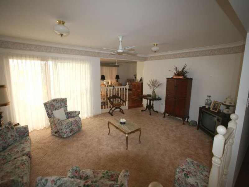 16 Cashel Crescent, Banora Point NSW 2486