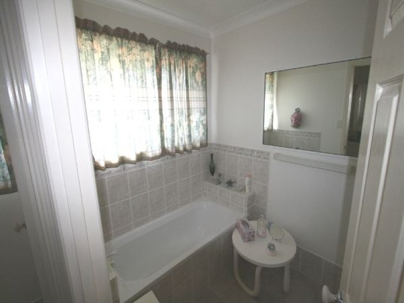 16 Cashel Crescent, Banora Point NSW 2486