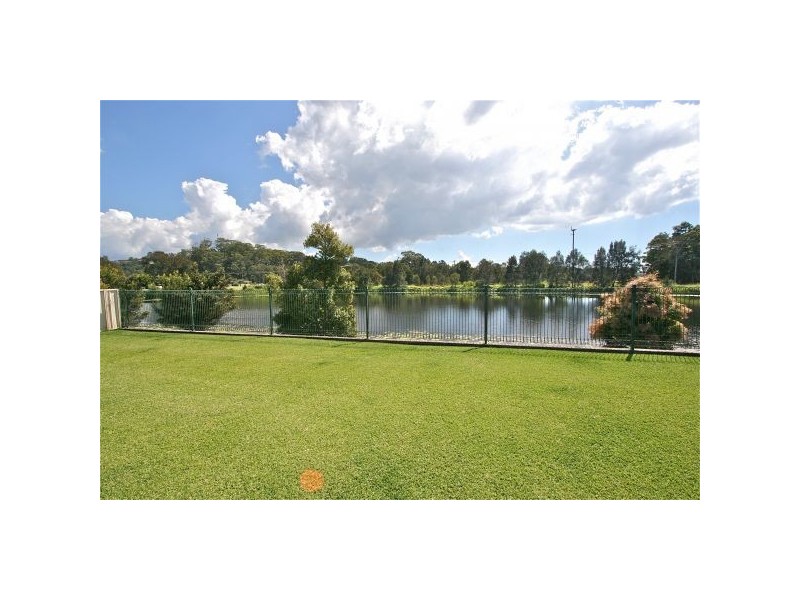 70 Riversdale Blvd, Banora Point NSW 2486