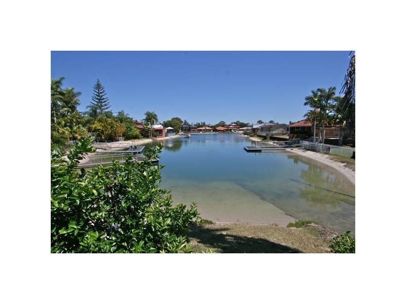 25 Crystal Waters Drive, Tweed Heads West NSW 2485