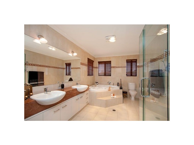 62 LOCHLOMOND DRIVE, Banora Point NSW 2486