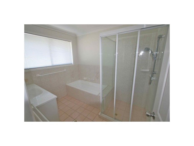31 Monteray Ave, Banora Point NSW 2486