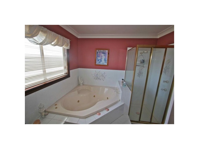 24 Karingal Ave, Bilambil Heights NSW 2486