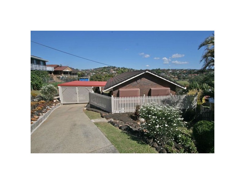3 Cominan Ave, Banora Point NSW 2486