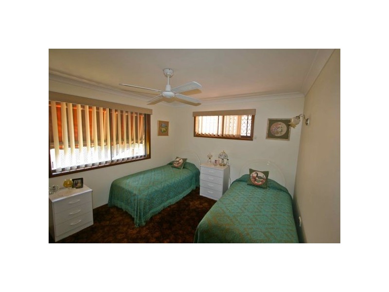 3 Cominan Ave, Banora Point NSW 2486