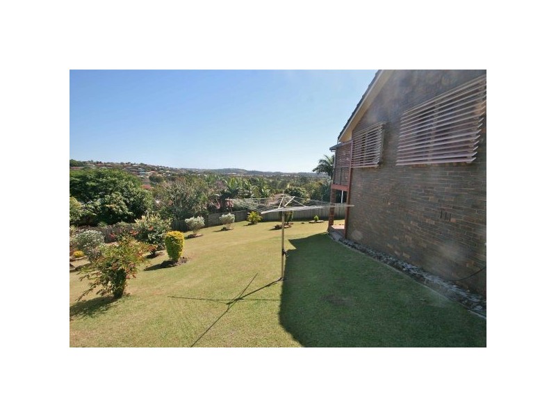 3 Cominan Ave, Banora Point NSW 2486