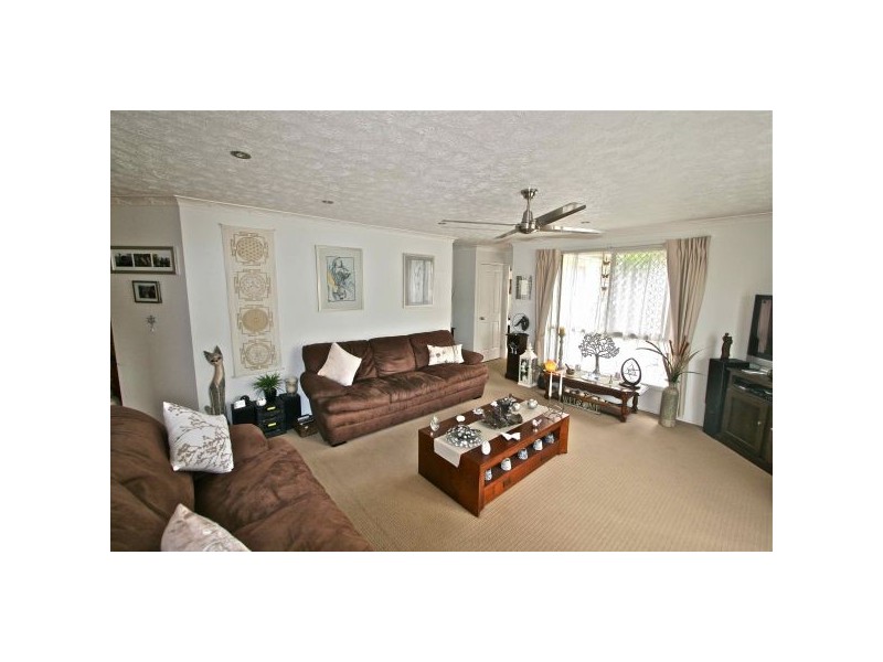 2/11 Grassmere Court, Banora Point NSW 2486