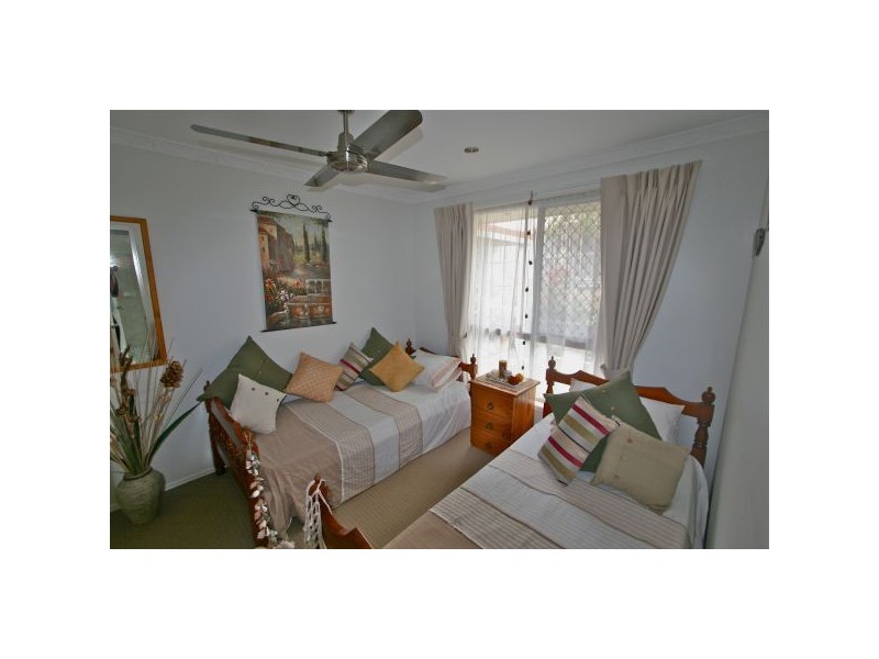 2/11 Grassmere Court, Banora Point NSW 2486