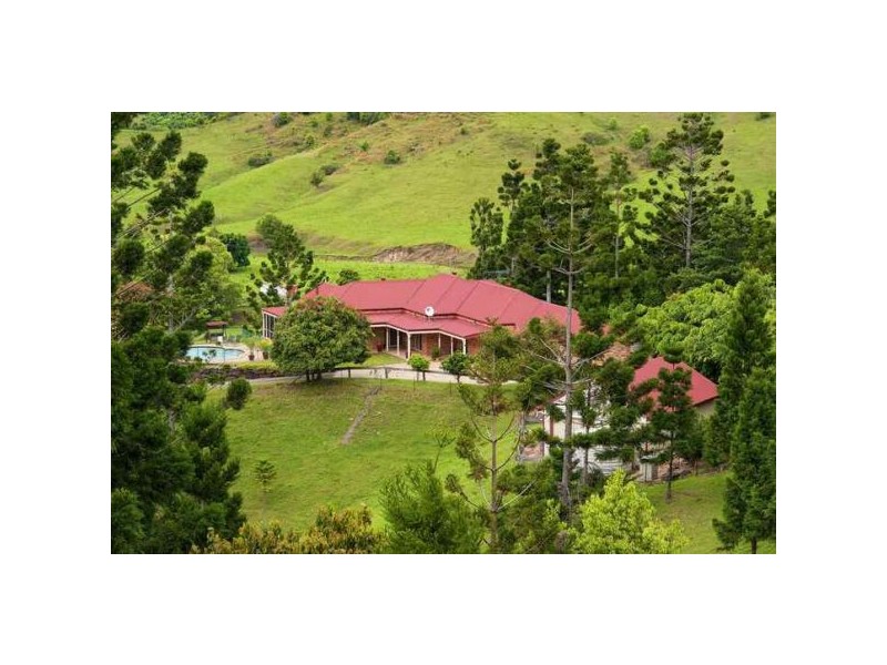 18 Pine Tree Place, Piggabeen NSW 2486