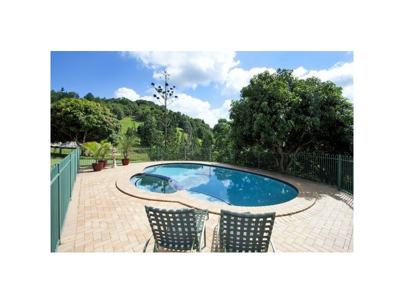 18 Pine Tree Place, Piggabeen NSW 2486