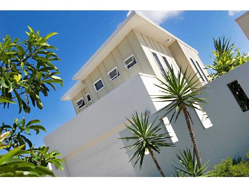 2 Komodo Court, Kawana Island QLD 4575