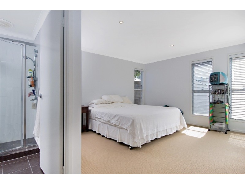 2 Komodo Court, Kawana Island QLD 4575