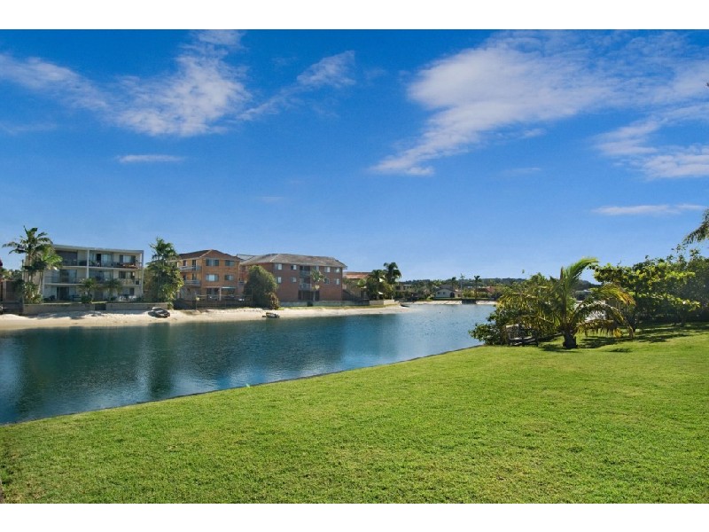 15 Coorumbong Close, Mooloolaba QLD 4557