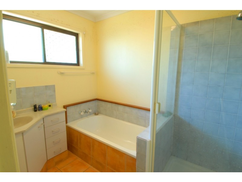 34 Cootamundra Drive ‘Hideaway Waters’, Mountain Creek QLD 4557