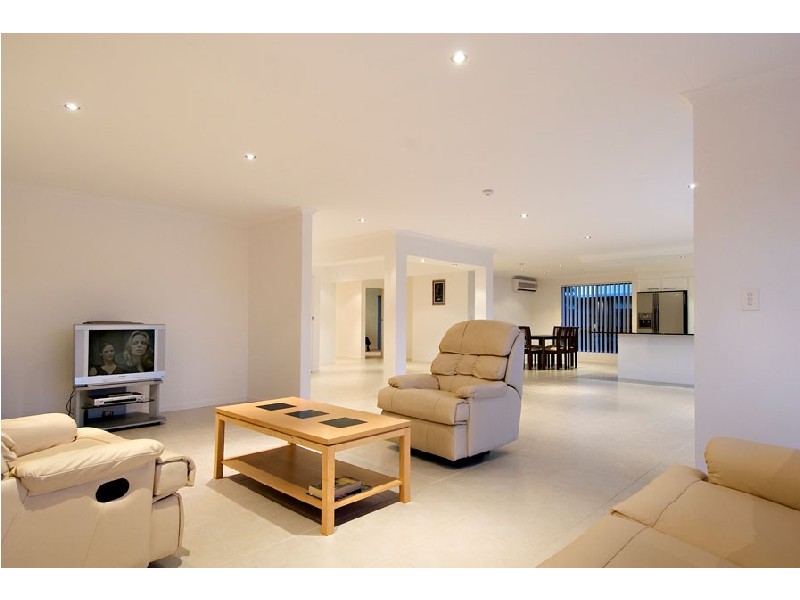 55 Moondarra Crescent, Mooloolaba QLD 4557