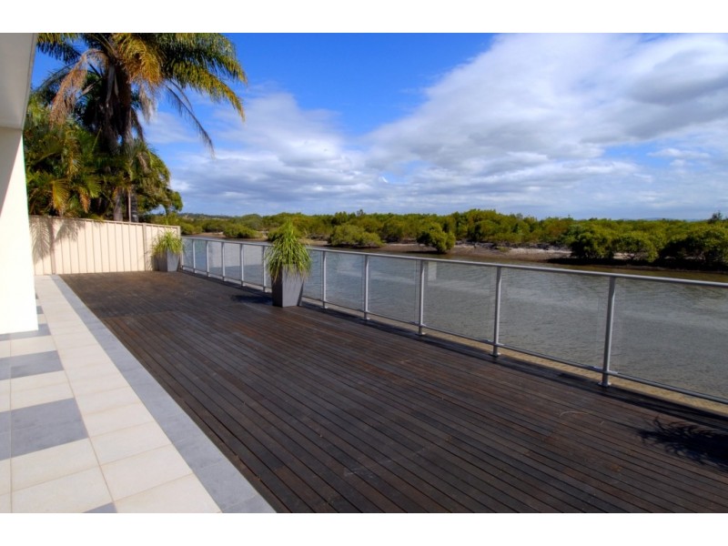 8 Rakumba Place ‘Hideaway Waters’, Mountain Creek QLD 4557