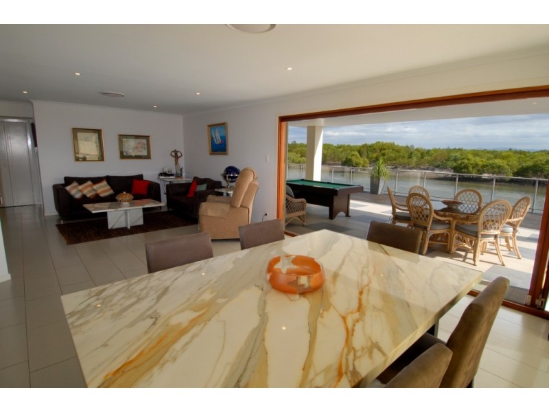 8 Rakumba Place ‘Hideaway Waters’, Mountain Creek QLD 4557