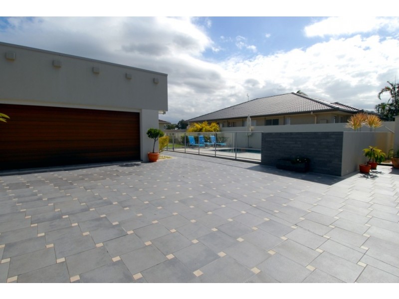 8 Rakumba Place ‘Hideaway Waters’, Mountain Creek QLD 4557
