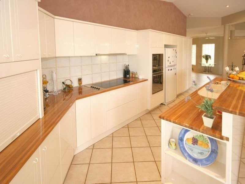 Minyama QLD 4575