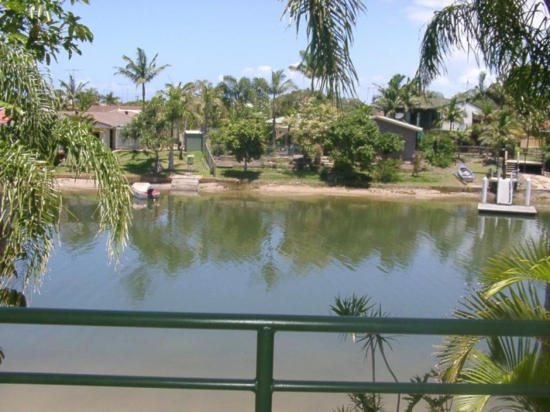 8A Admirals Court, Mooloolaba QLD 4557