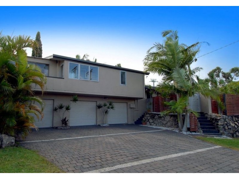 62 Goonawarra Drive, Mooloolaba QLD 4557