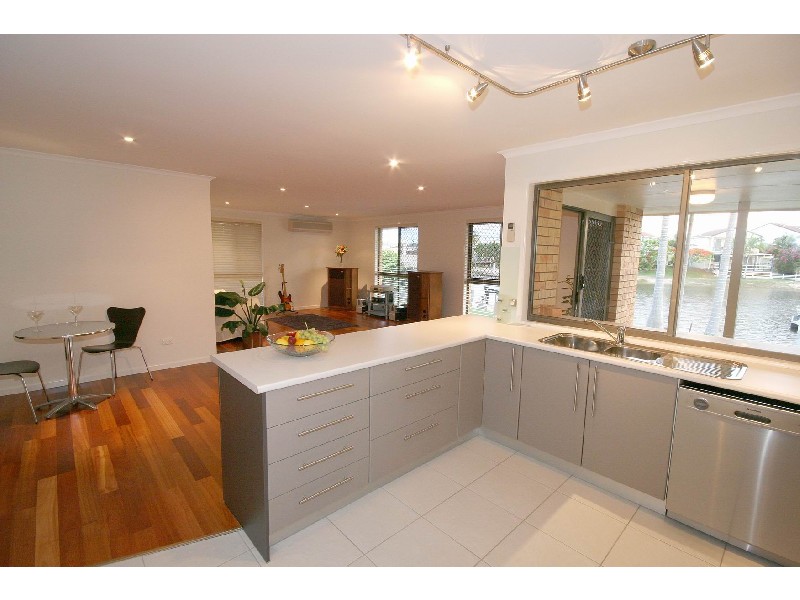 22 Carrothool Place, Mooloolaba QLD 4557