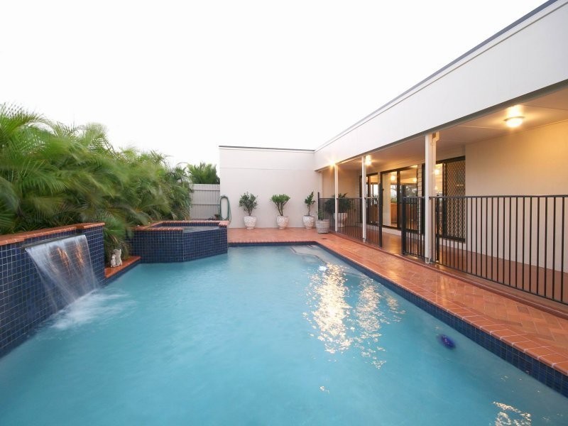 43 Coomaroo Crescent, Minyama QLD 4575