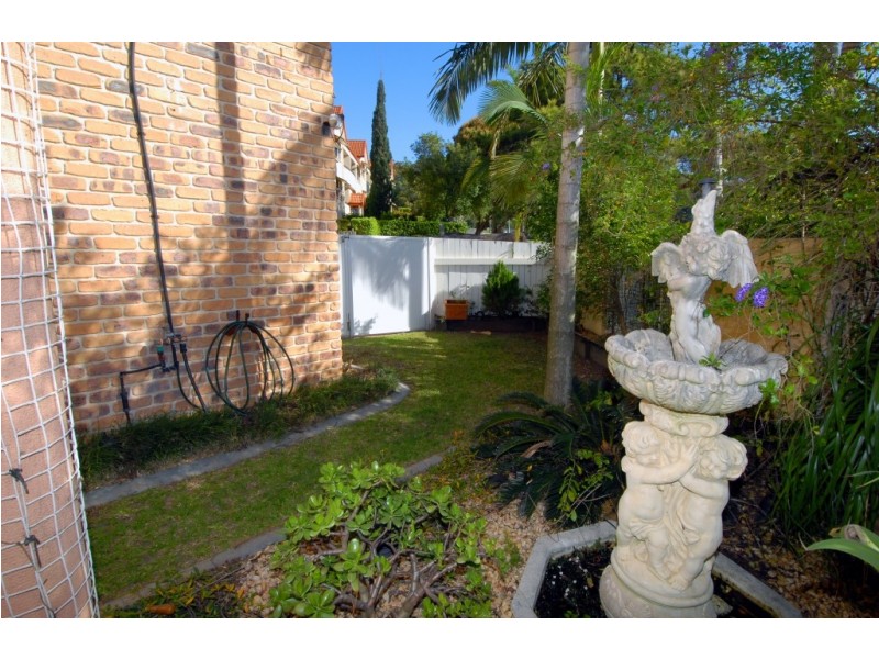 Alexandra Headland QLD 4572