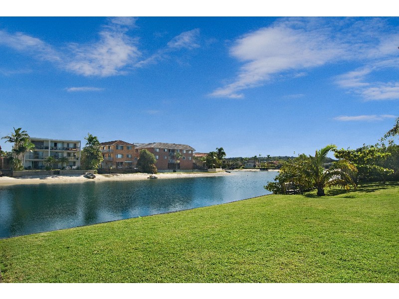 15 Coorumbong Close, Mooloolaba QLD 4557