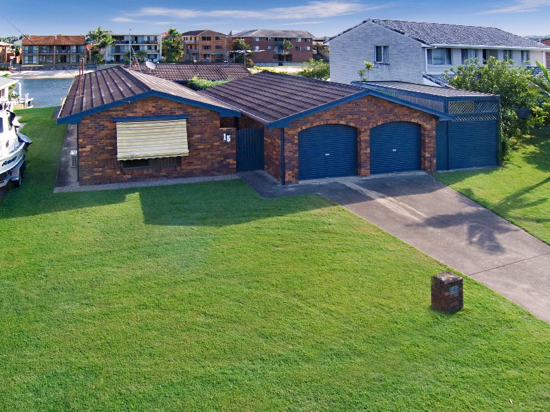 15 Coorumbong Close, Mooloolaba QLD 4557