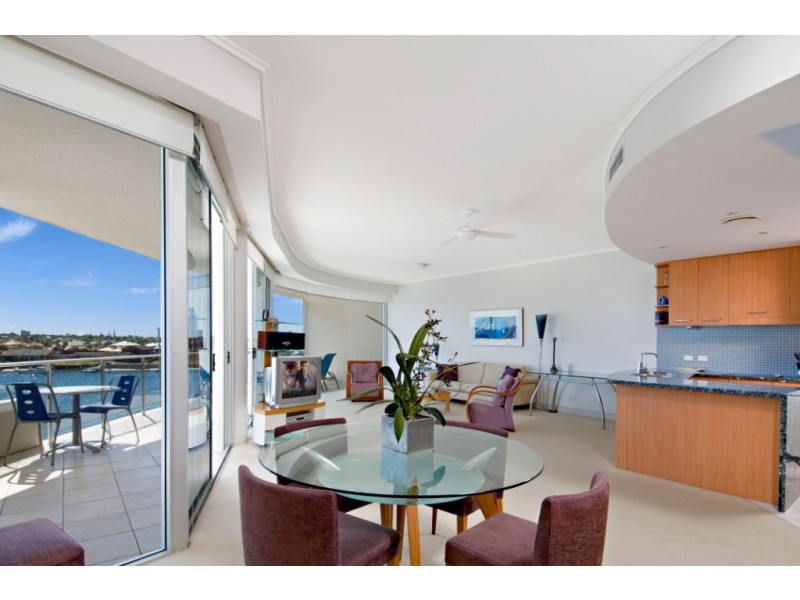 401/13 ‘Bluewater Point’ Nicklin Way, Minyama QLD 4575