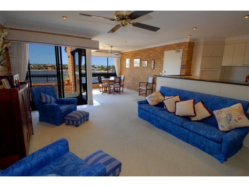 7/11 ‘Amelia Place’ Carinya Street, Mooloolaba QLD 4557