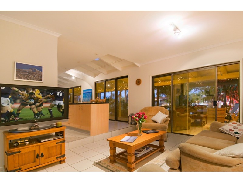 27 Kumbada Court, Minyama QLD 4575