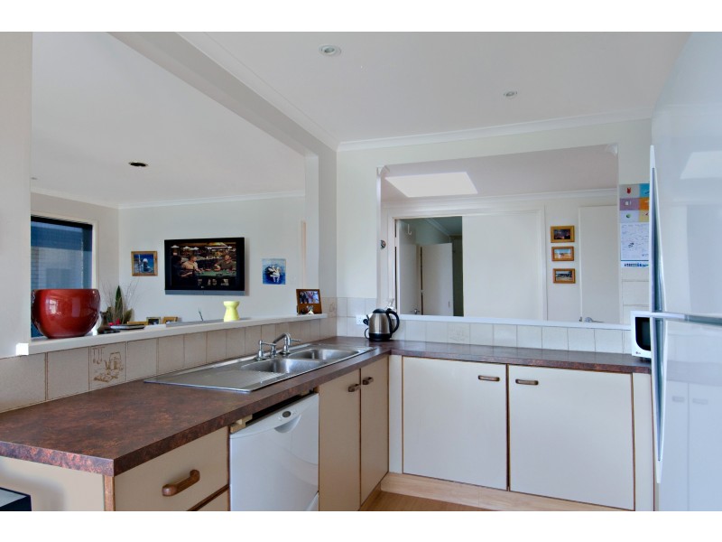14 Beltana Crescent, Buddina QLD 4575