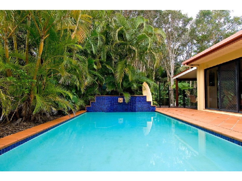 Oceanic Drive, Warana QLD 4575