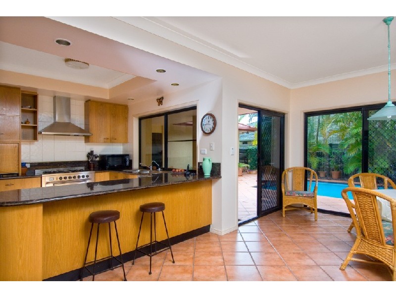 Oceanic Drive, Warana QLD 4575