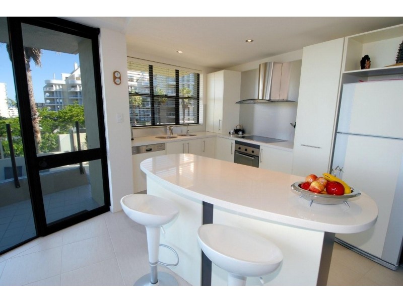 Unit 1 “Marina Heights” 18 Marina Walk, Alexandra Headland QLD 4572