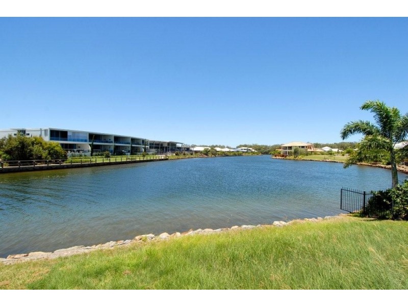 33 Baywater Drive, Twin Waters QLD 4564