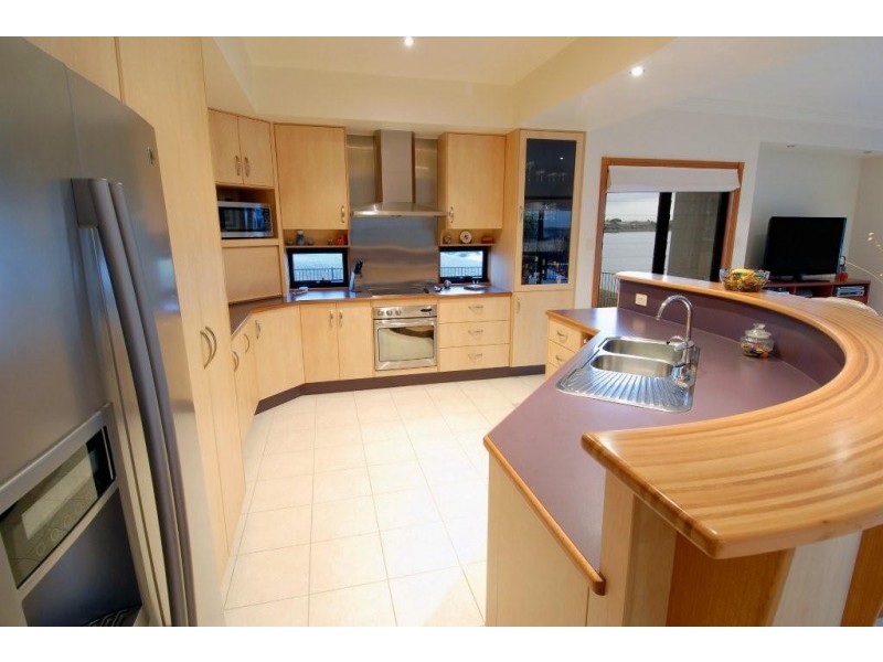 18 Corella Drive, Parrearra QLD 4575