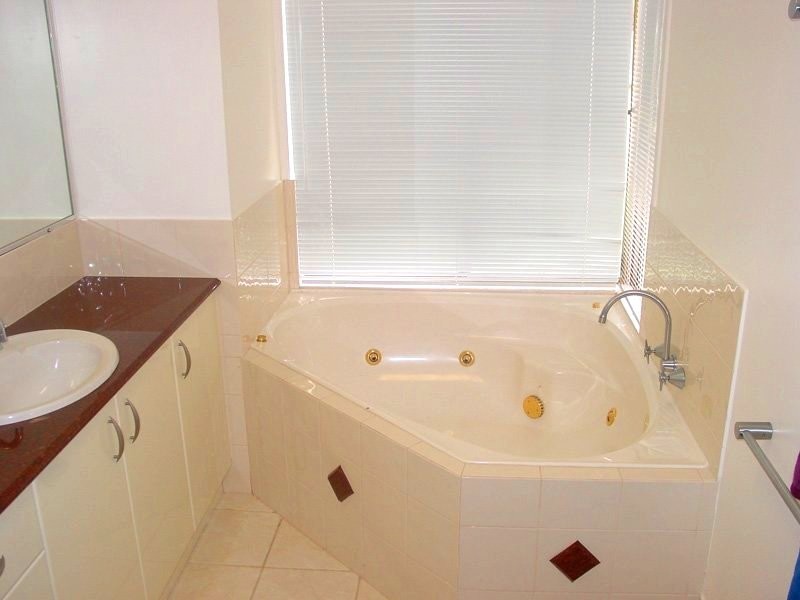 1 Cypress Court, Minyama QLD 4575