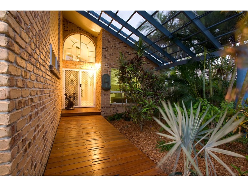 19 Paraka Court “Hideaway Waters”, Mountain Creek QLD 4557