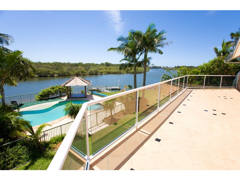19 Paraka Court “Hideaway Waters”, Mountain Creek QLD 4557