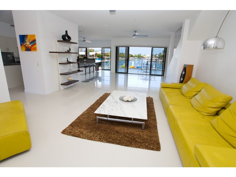 18 Oak Court, Minyama QLD 4575