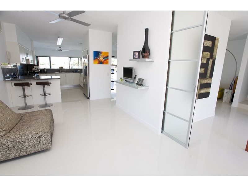 18 Oak Court, Minyama QLD 4575