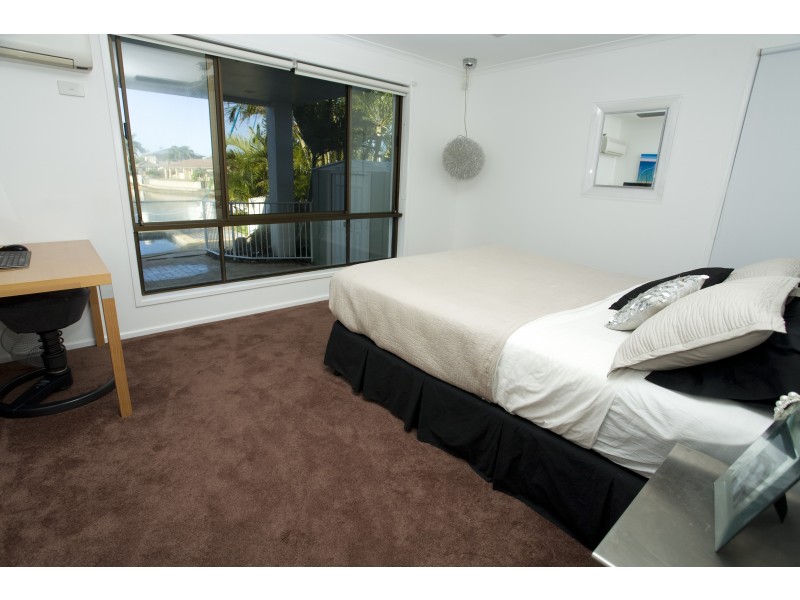 18 Oak Court, Minyama QLD 4575
